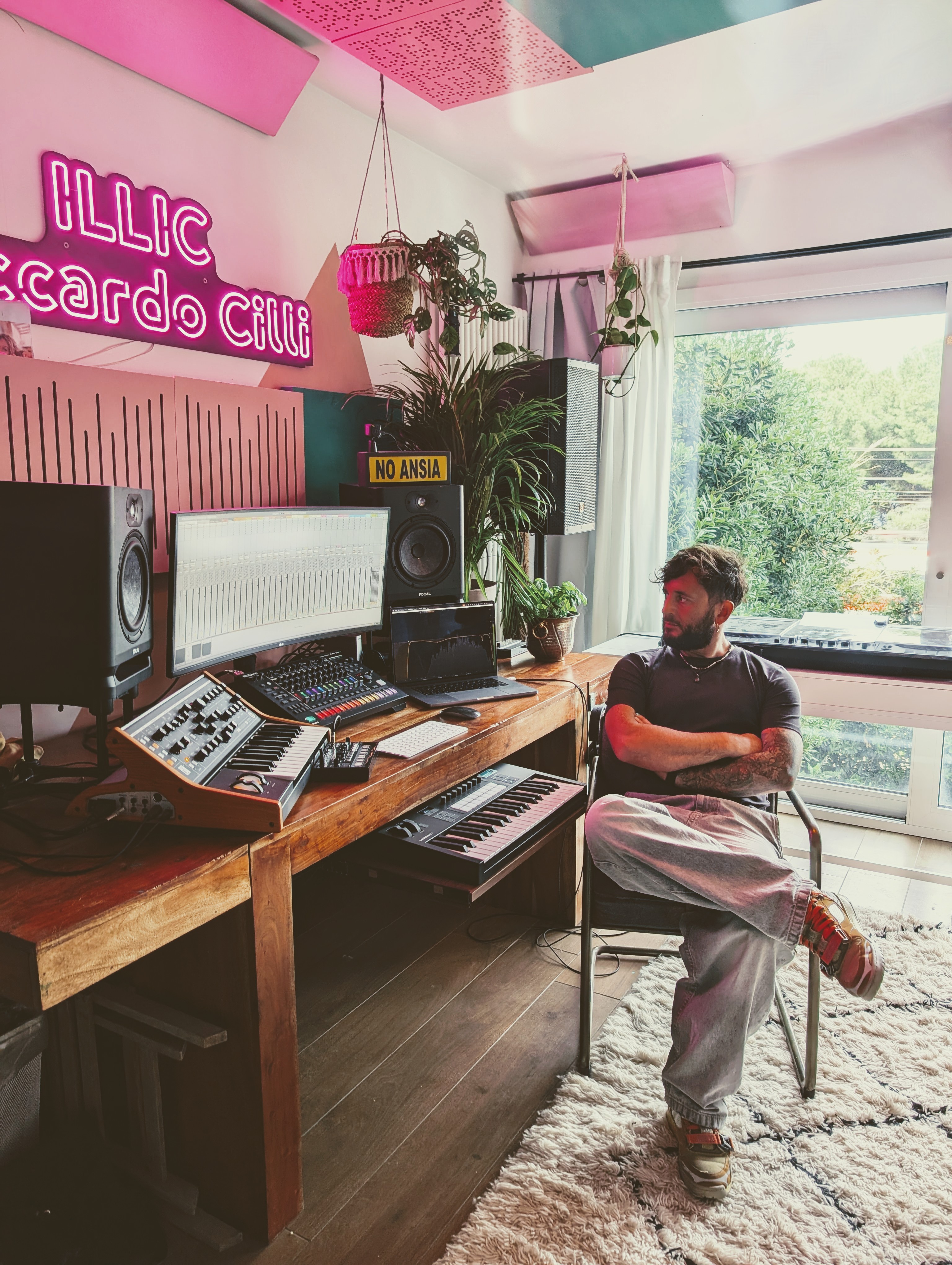 Ricardo Illic — studio detail